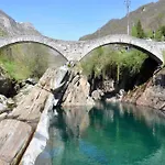 Panorama Maggiore Apartment- Happy Rentals